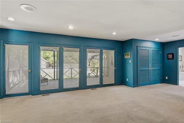 4285 Shattalon Drive, Winston-salem, NC 27106