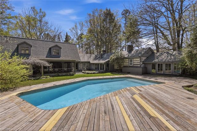 4285 Shattalon Drive, Winston-salem, NC 27106