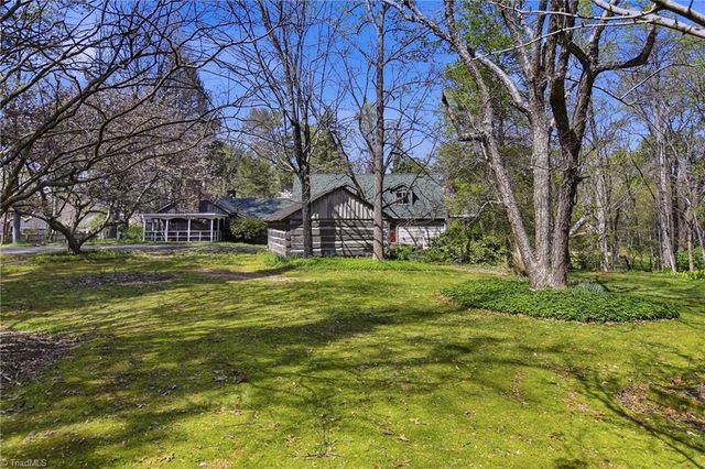 4285 Shattalon Drive, Winston-salem, NC 27106