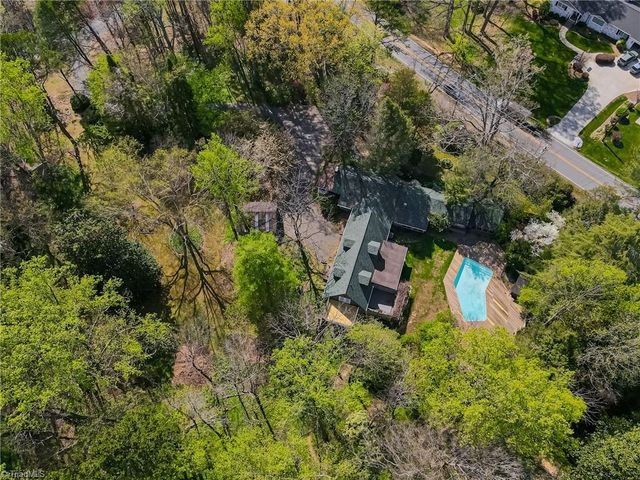 4285 Shattalon Drive, Winston-salem, NC 27106