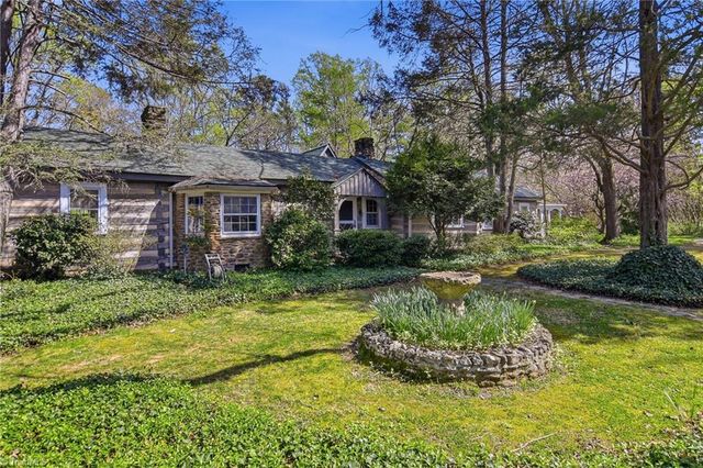 4285 Shattalon Drive, Winston-salem, NC 27106