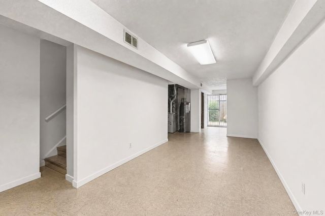 29 Tappen Court, Staten Island, NY 10304