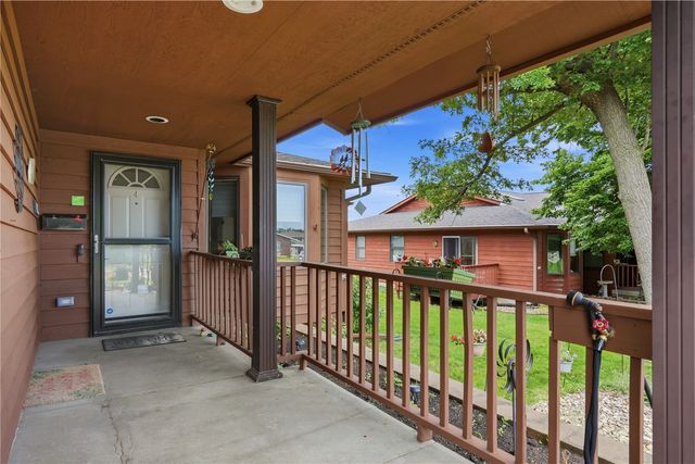 140 35th Street Dr SE 4, Cedar Rapids, IA 52403