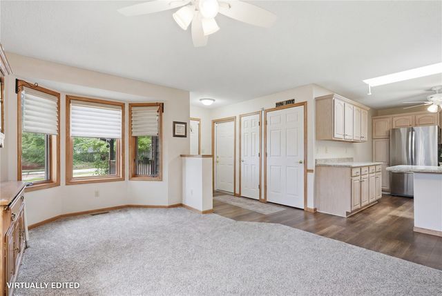 140 35th Street Dr SE 4, Cedar Rapids, IA 52403