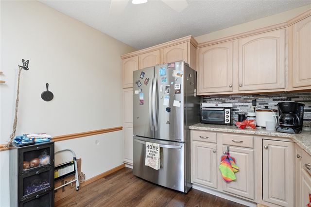 140 35th Street Dr SE 4, Cedar Rapids, IA 52403