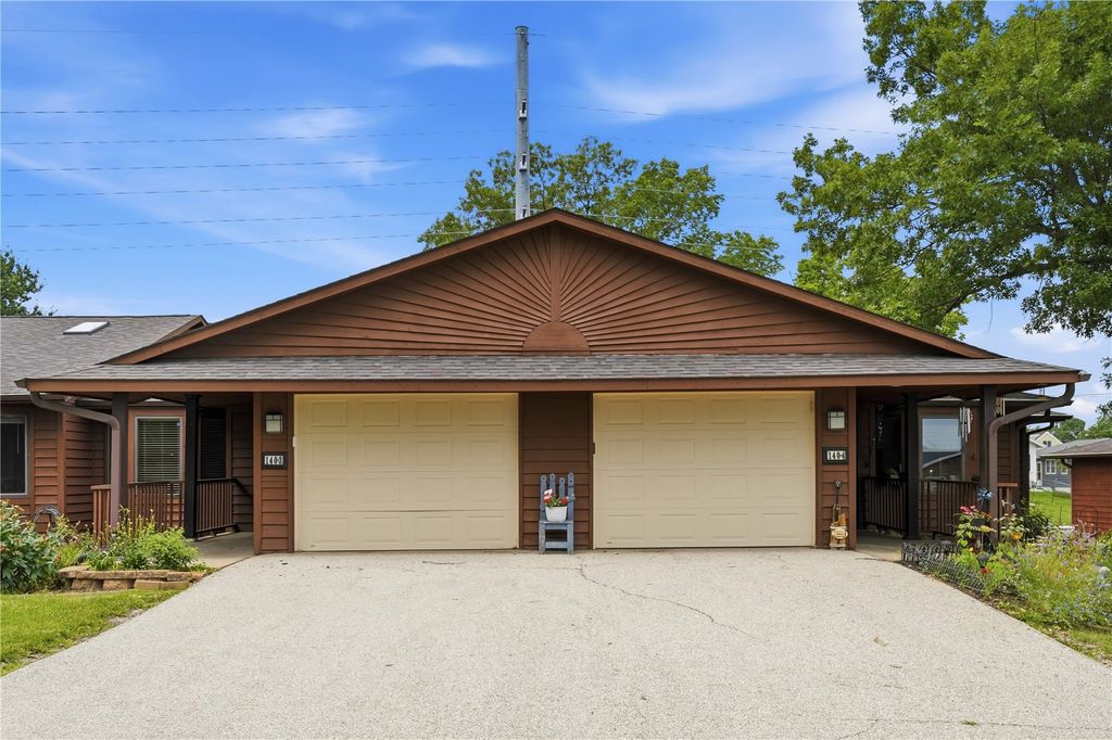 140 35th Street Dr SE 4, Cedar Rapids, IA 52403