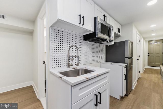 2425 LAURETTA AVE, Baltimore, MD 21223