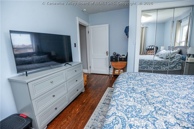 902 S B Street, St Albans, WV 25177
