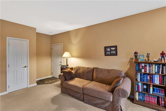 1003 Stockton Rdg, Cranberry Twp, PA 16066