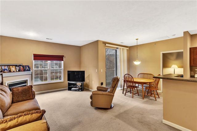 1003 Stockton Rdg, Cranberry Twp, PA 16066