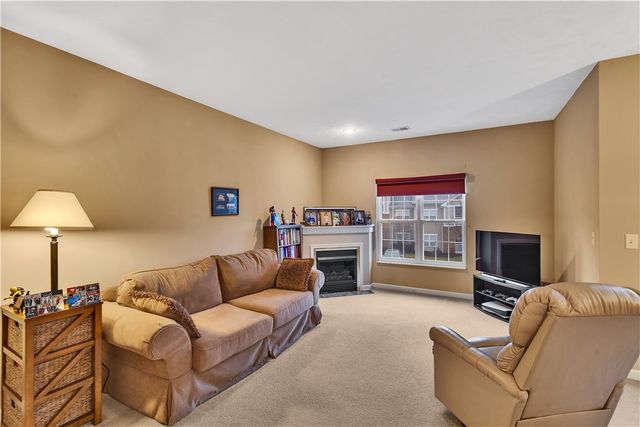 1003 Stockton Rdg, Cranberry Twp, PA 16066