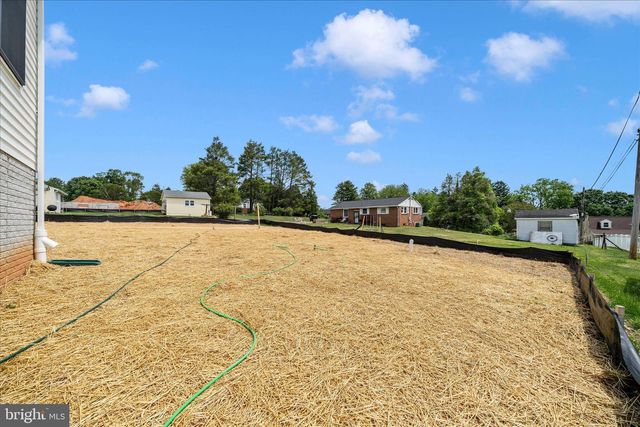 7349 2ND AVE, Sykesville, MD 21784