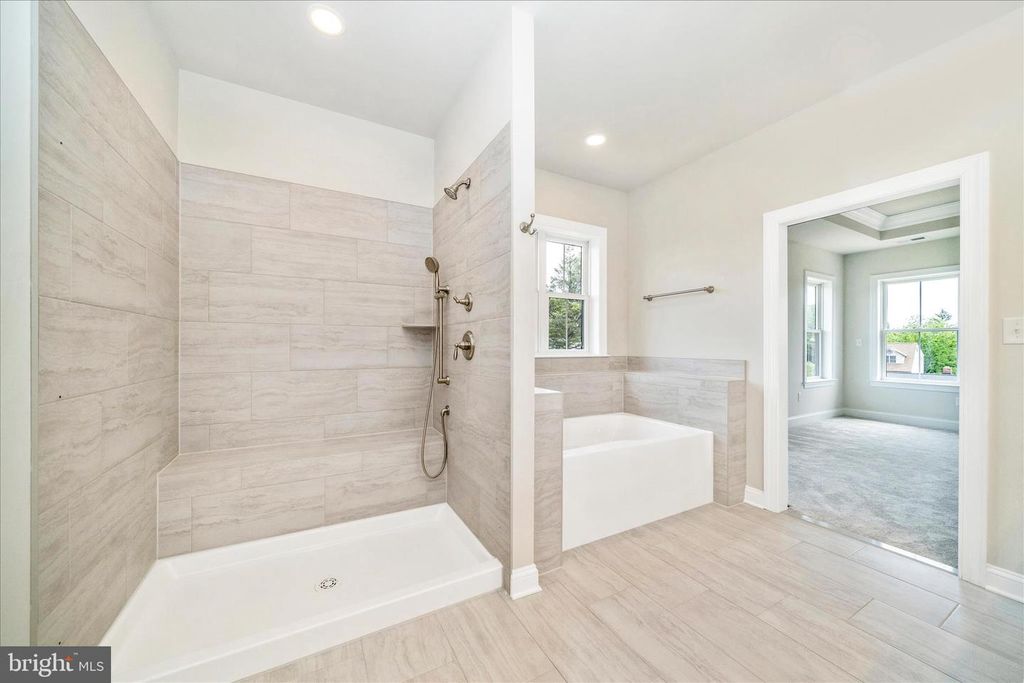 Image 11 of property listing at 7349 2ND AVE, Sykesville, MD 21784