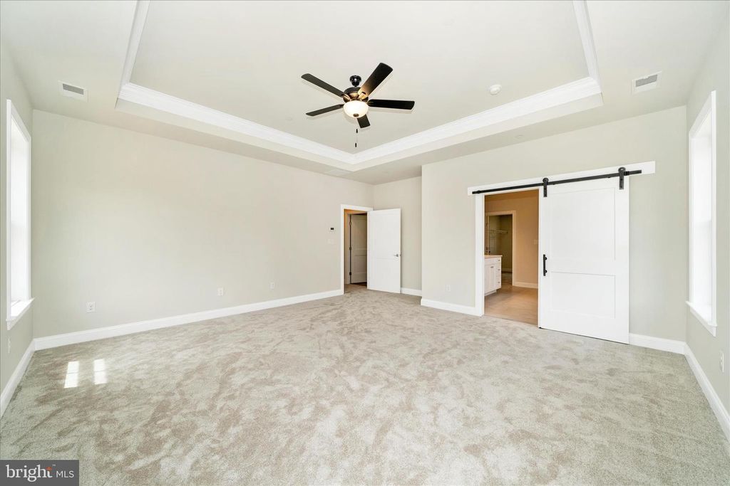 Image 12 of property listing at 7349 2ND AVE, Sykesville, MD 21784