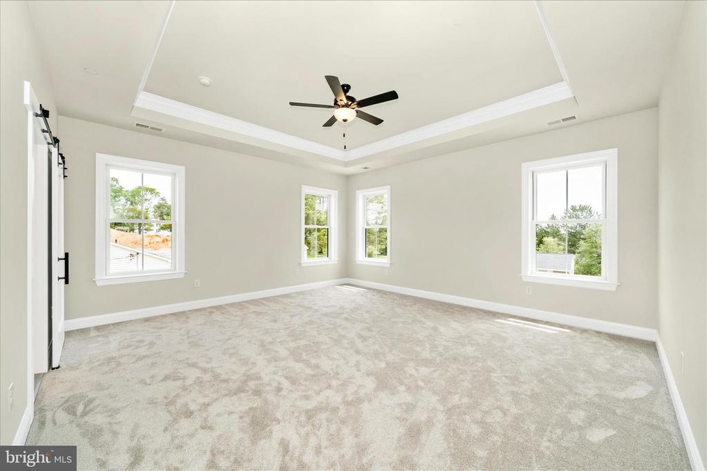 Image 15 of property listing at 7349 2ND AVE, Sykesville, MD 21784