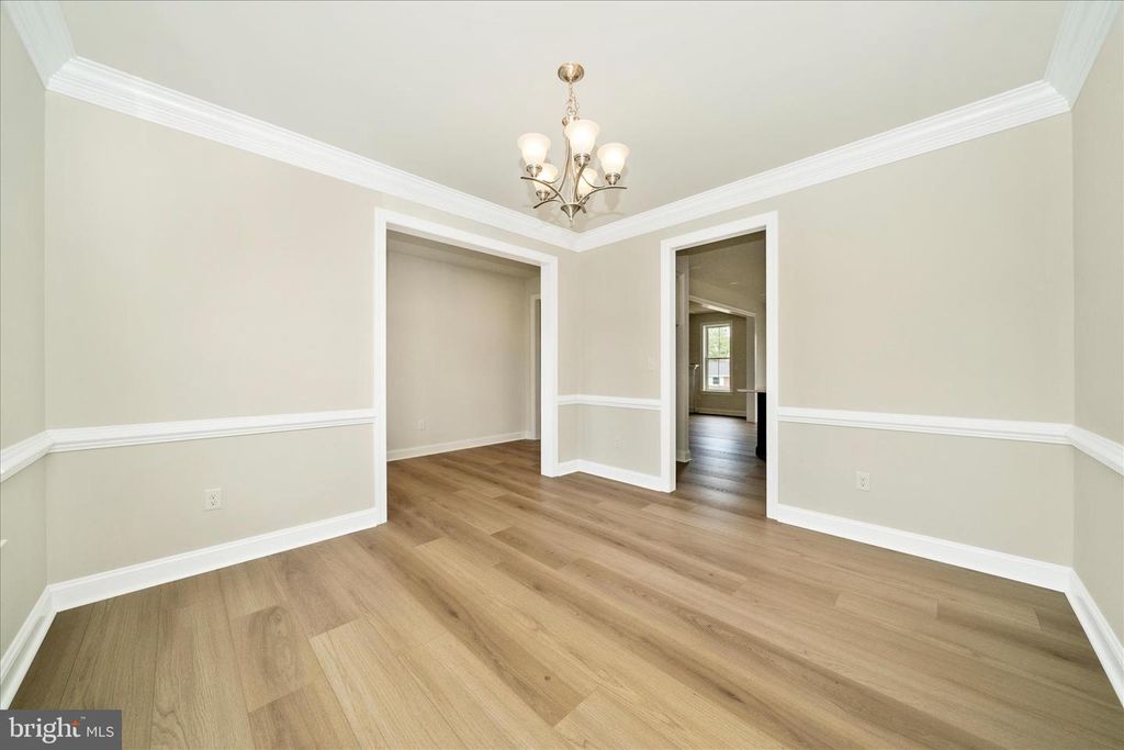 Image 22 of property listing at 7349 2ND AVE, Sykesville, MD 21784