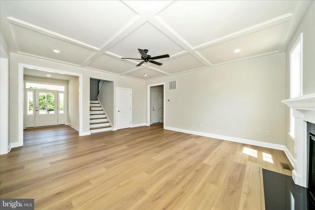 Image 24 of property listing at 7349 2ND AVE, Sykesville, MD 21784