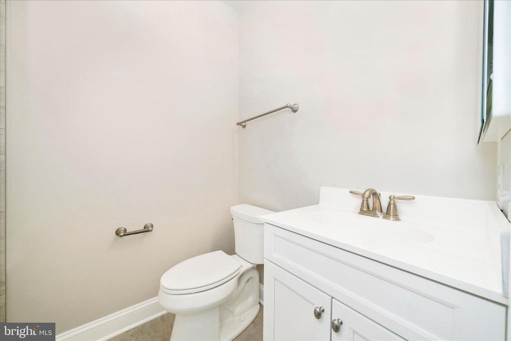 Image 40 of property listing at 7349 2ND AVE, Sykesville, MD 21784