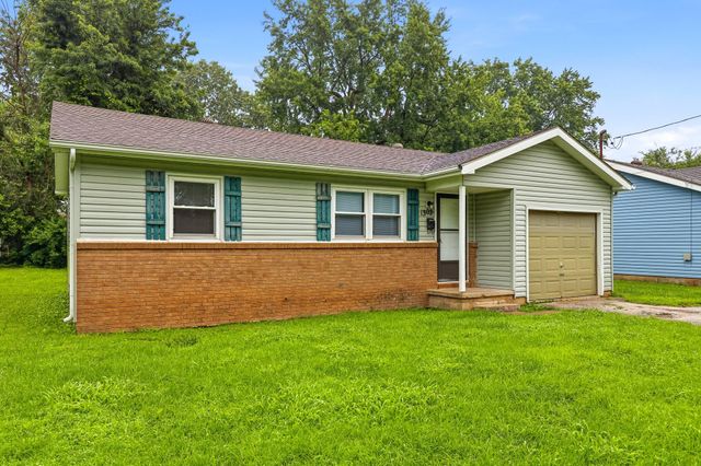1302 S Estate Avenue, Springfield, MO 65804