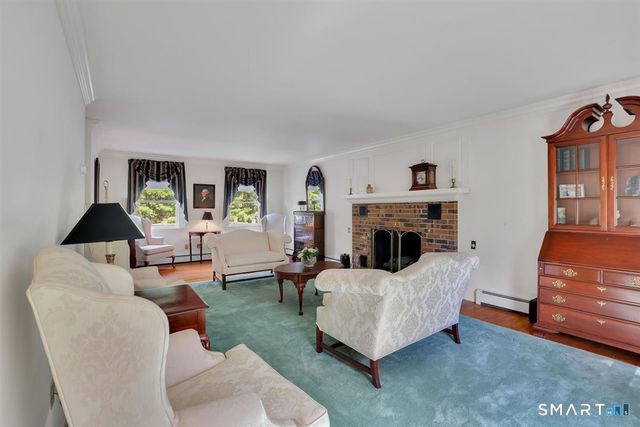 1 East Gate Road, Danbury, CT 06811