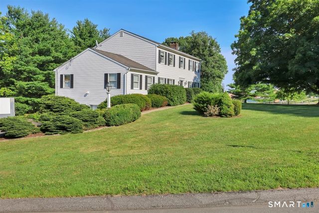 1 East Gate Road, Danbury, CT 06811