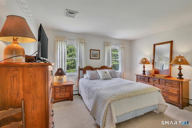 1 East Gate Road, Danbury, CT 06811