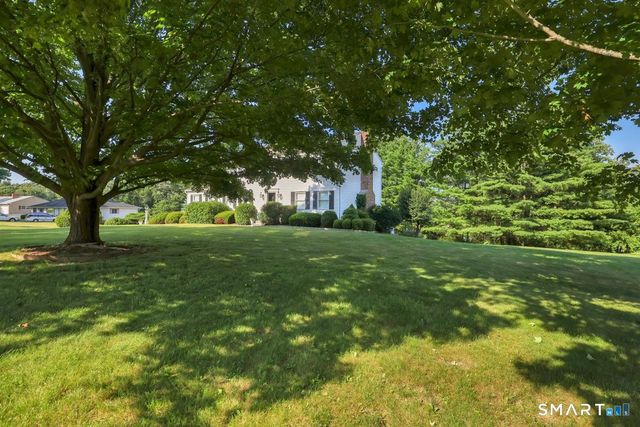 1 East Gate Road, Danbury, CT 06811