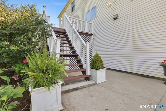 1 East Gate Road, Danbury, CT 06811
