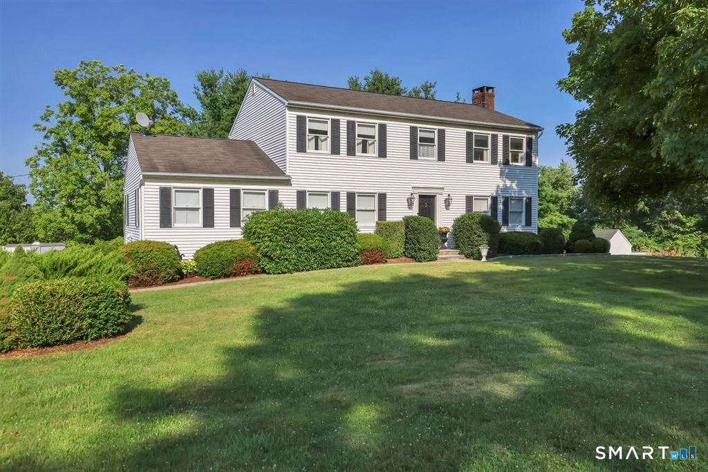 1 East Gate Road, Danbury, CT 06811