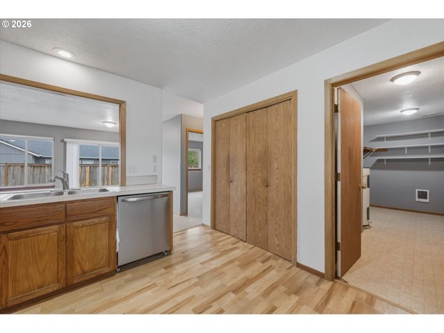 118 BALBOA Loop, Kelso, WA 98626