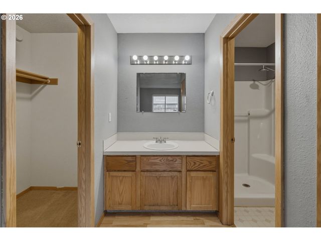 118 BALBOA Loop, Kelso, WA 98626