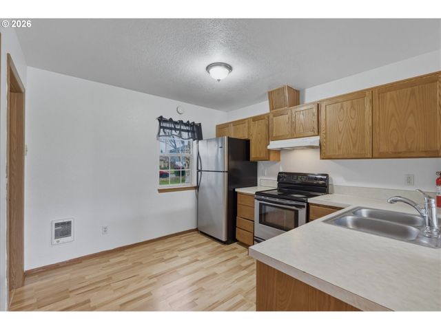 118 BALBOA Loop, Kelso, WA 98626