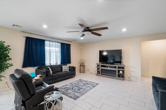40570 W HOPPER Drive, Maricopa, AZ 85138