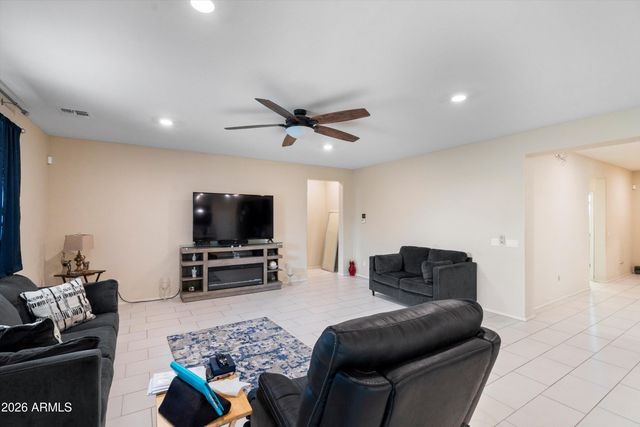 40570 W HOPPER Drive, Maricopa, AZ 85138