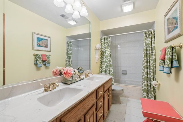 409 Claire Lane, Prospect Heights, IL 60070