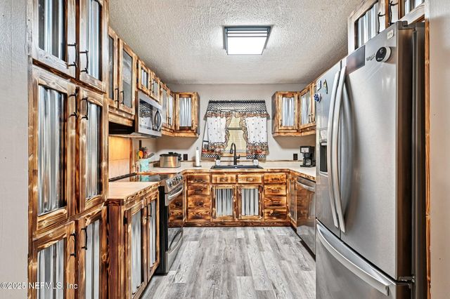 246 SIX POND Trail, Green Cove Springs, FL 32043