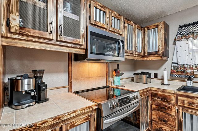 246 SIX POND Trail, Green Cove Springs, FL 32043