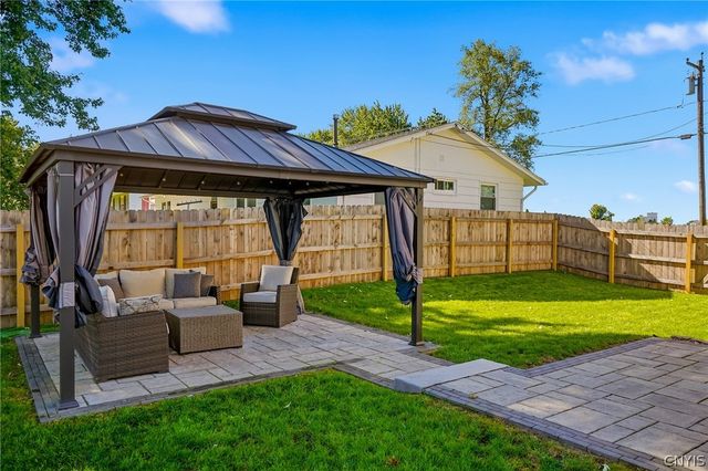 4816 Limestone Drive, Salina, NY 13088