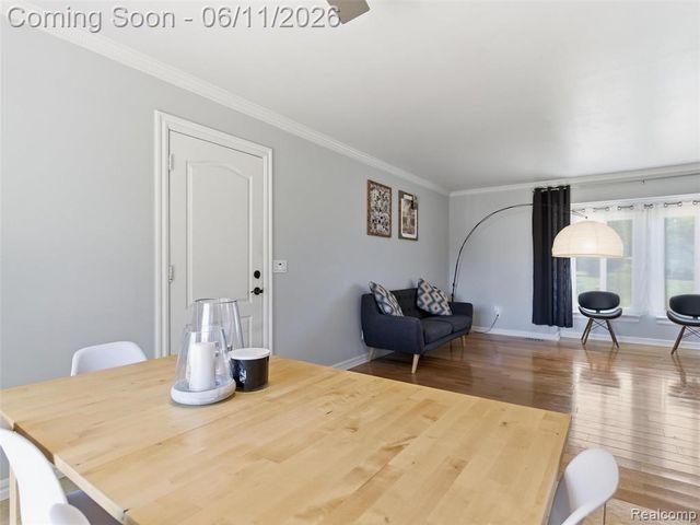 1087 Eagle Nest Drive, Rochester, MI 48306