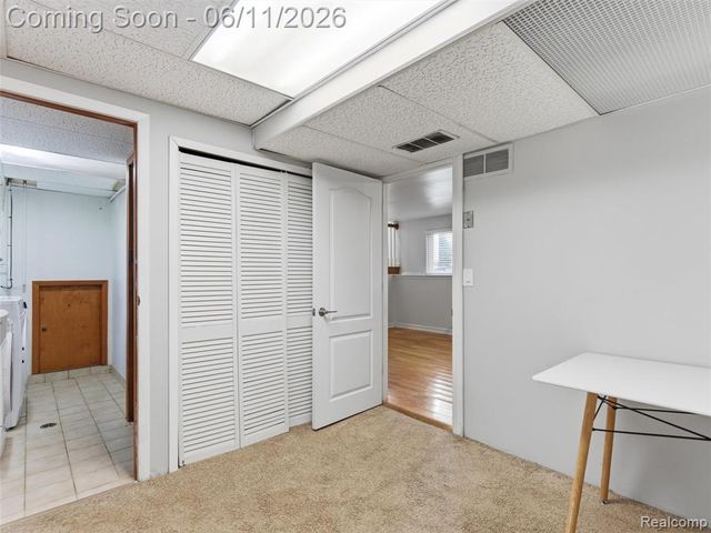 1087 Eagle Nest Drive, Rochester, MI 48306