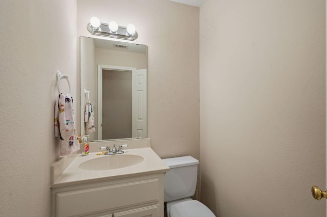 98 Heather Lane, Trinity, TX 75862