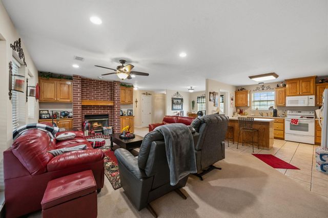 98 Heather Lane, Trinity, TX 75862