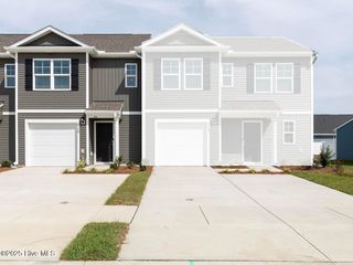104 S Grassland Road Th28, Surf City, NC 28445