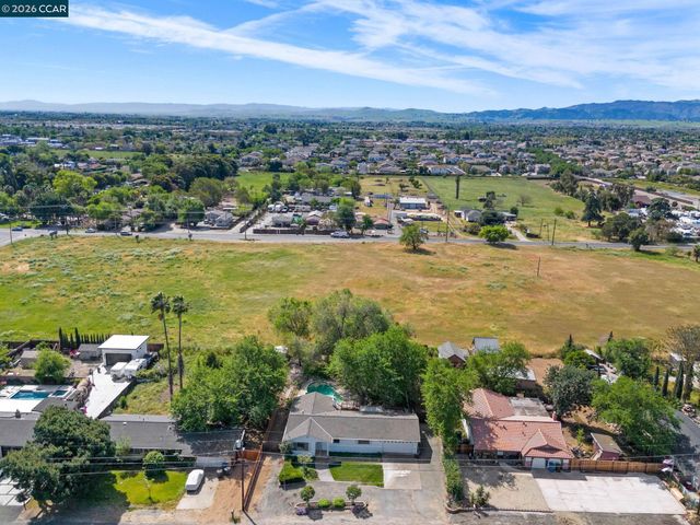 401 De Fremery, Brentwood, CA 94513