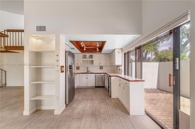 7010 SW 66th Ave 25, South Miami, FL 33143