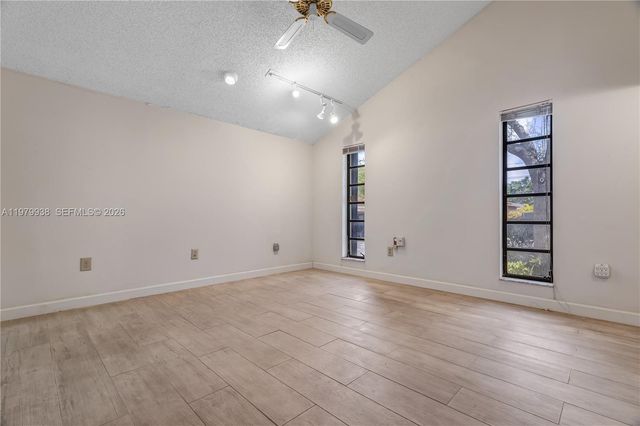 7010 SW 66th Ave 25, South Miami, FL 33143