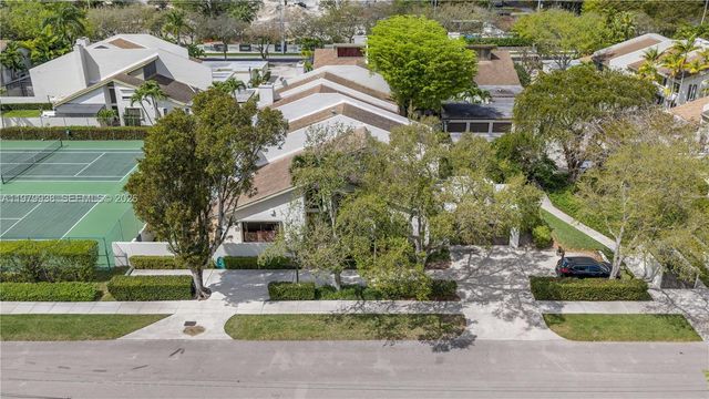 7010 SW 66th Ave 25, South Miami, FL 33143