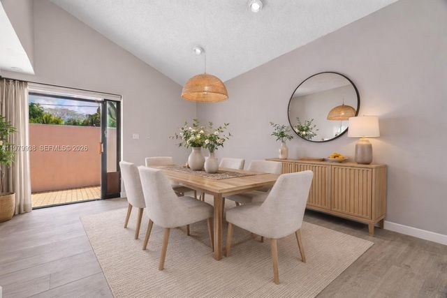 7010 SW 66th Ave 25, South Miami, FL 33143