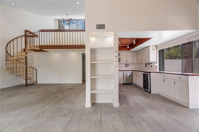 7010 SW 66th Ave 25, South Miami, FL 33143