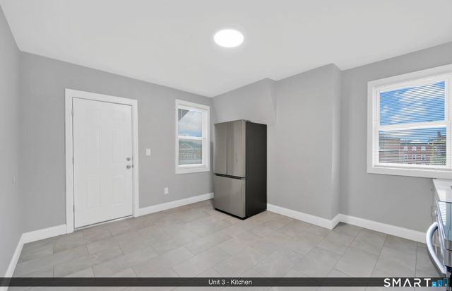 144 Madison Street FL 3, Hartford, CT 06106